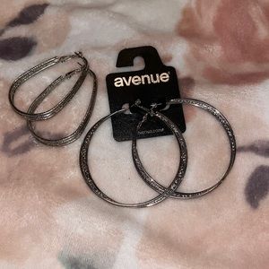 Silver hoops-2 pairs